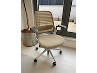 Steelcase - complete elektrische zit-sta werkplek 140x80 beige - afbeelding 6 van  39