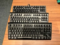 Steelseries apex m750 tkl gaming toetsenbord (3x) - afbeelding 3 van  4