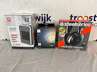 Steelseries arctis nova 7 - draadloze gaming headset - zwart + eurom keramische kachel safe-t-heater 2400 + philips hue filament globelamp g94 - afbeelding 1 van  4