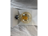 Steelseries arctis nova 7 - draadloze gaming headset - zwart + eurom keramische kachel safe-t-heater 2400 + philips hue filament globelamp g94 - afbeelding 3 van  4