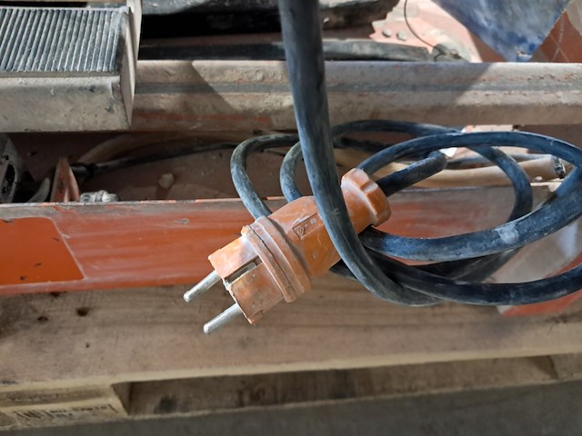 Steen-tafelzaagmachine - 600mm - 230v euro shatal, ts351-45, bouwjaar 2017 - afbeelding 2 van  11