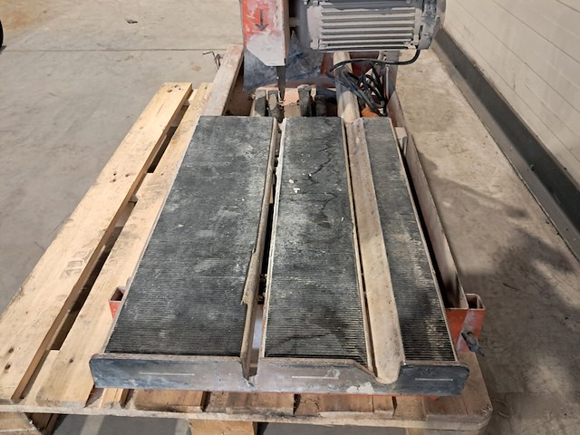 Steen-tafelzaagmachine - 600mm - 230v euro shatal, ts351-45, bouwjaar 2017 - afbeelding 9 van  11
