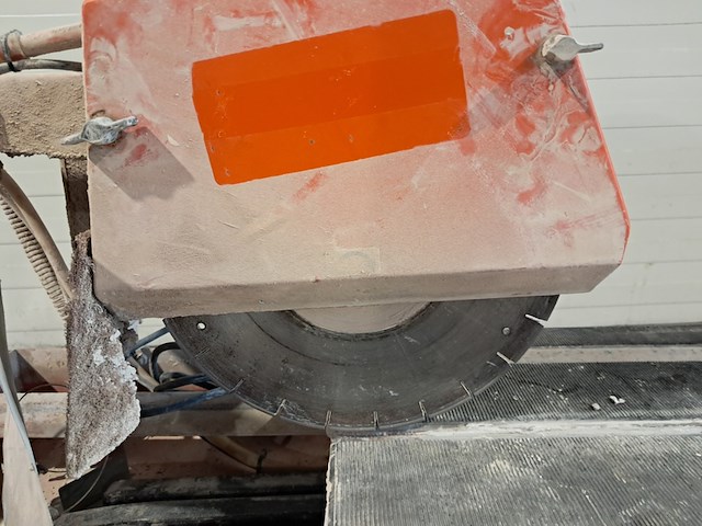Steen-tafelzaagmachine - 600mm - 230v euro shatal, ts351-45, bouwjaar 2017 - afbeelding 10 van  11
