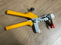 Steenbok tegellevelingtang (5x) - afbeelding 1 van  1