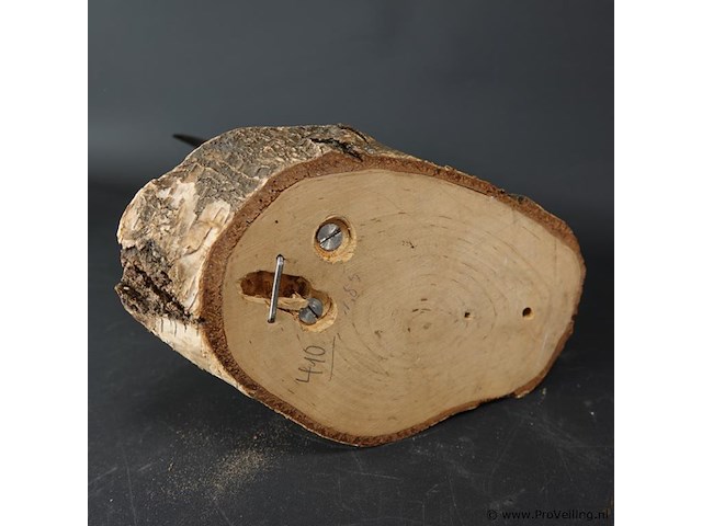 Steenbokgewei op houten schild - afbeelding 5 van  5