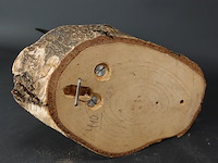 Steenbokgewei op houten schild - afbeelding 5 van  5