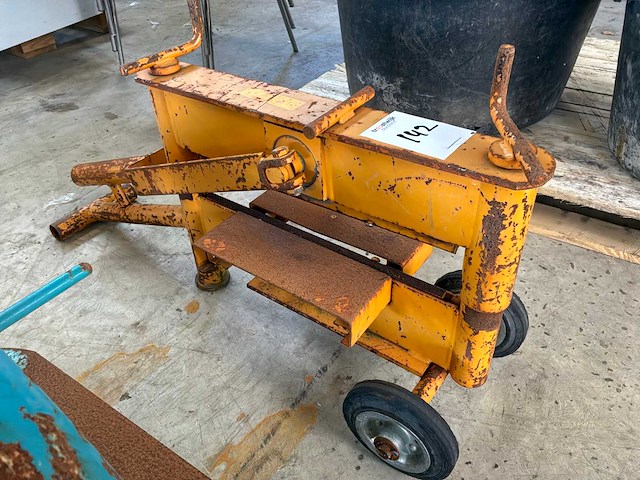 Steenknipper - afbeelding 1 van  3