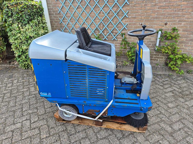 Steenks service zelfrijdende veegmachine - afbeelding 2 van  8