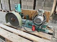 Steenslijpmachine - afbeelding 1 van  1