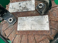 Steenvoorden machines industriële was-/spoelinstallatie met watervat en elektrische lier - afbeelding 43 van  48