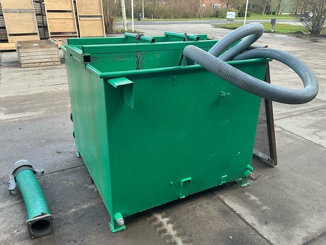 Steenvoorden machines industriële was-/spoelinstallatie met watervat en elektrische lier - afbeelding 14 van  44