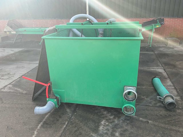 Steenvoorden machines industriële was-/spoelinstallatie met watervat en elektrische lier - afbeelding 7 van  44
