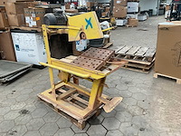 Steenzaagmachine - afbeelding 1 van  6