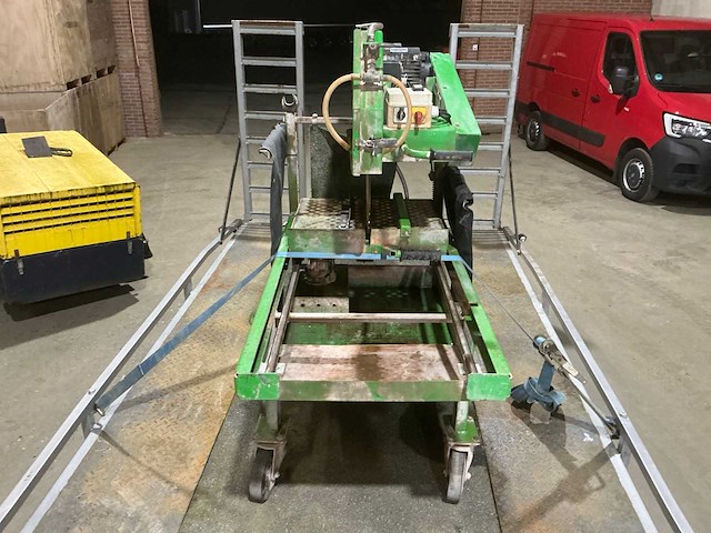 Steenzaagmachine - afbeelding 5 van  12