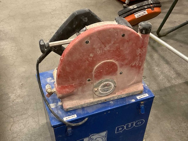 Steenzaagmachine - afbeelding 1 van  3