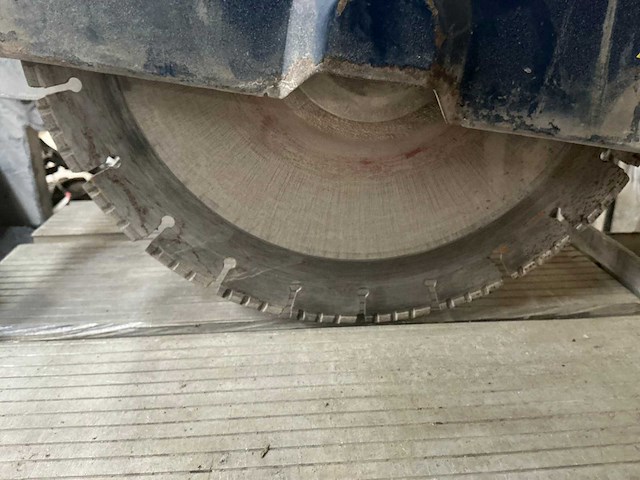 Steenzaagmachine - afbeelding 7 van  7