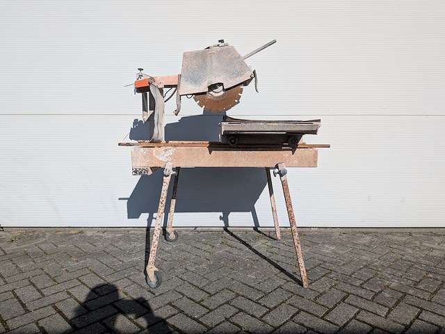 Steenzaagmachine - afbeelding 1 van  12