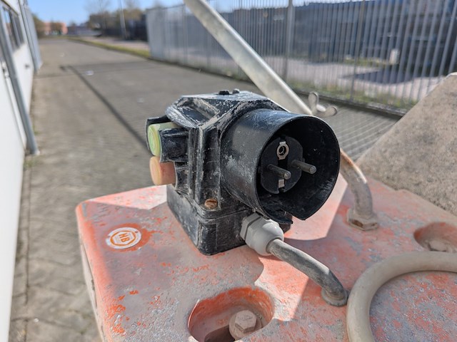 Steenzaagmachine - afbeelding 12 van  12