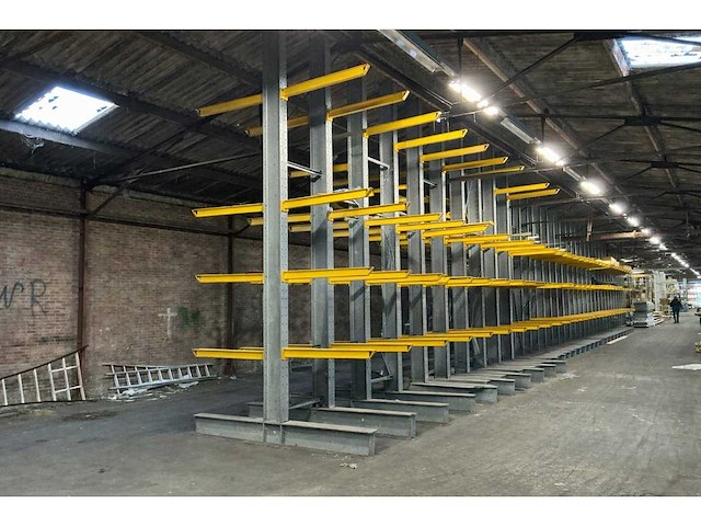 Stefana - draagarmstelling 277,5x900x553,5 cm - afbeelding 1 van  22