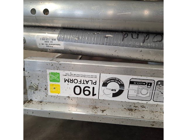 Steiger in onderdelen, o.a. connecting - afbeelding 4 van  7