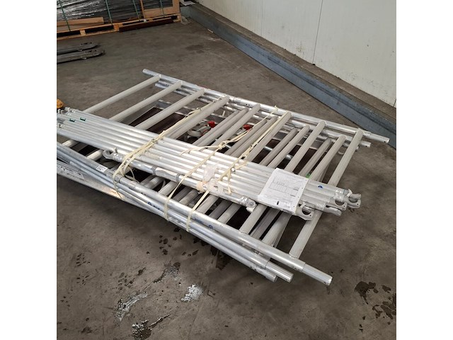 Steiger in onderdelen, o.a. connecting - afbeelding 7 van  7