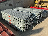 Steiger materiaal - afbeelding 10 van  20