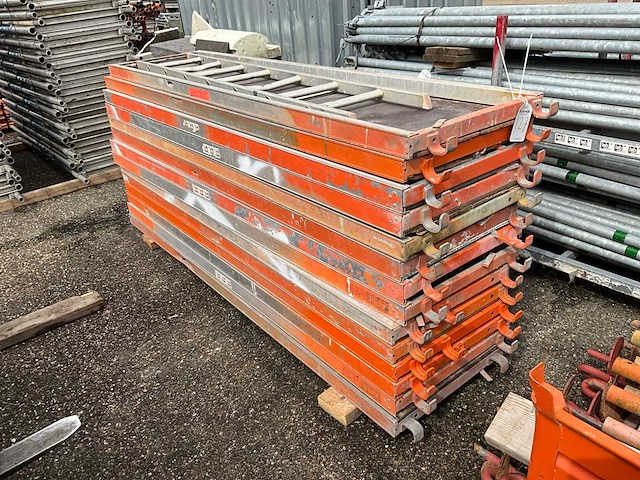 Steiger platform (14x) - afbeelding 1 van  2