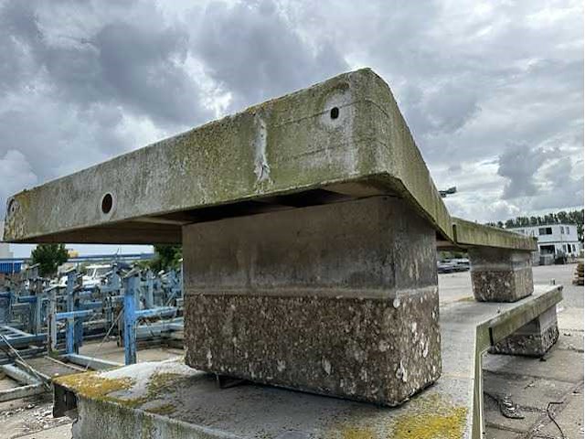 Steiger / vlonder / vingerpier / drijver - afbeelding 6 van  10