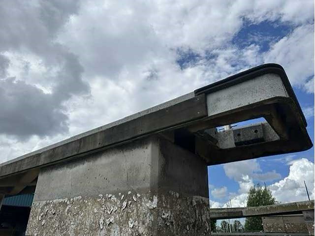 Steiger / vlonder / vingerpier / drijver - afbeelding 1 van  9