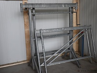 Steigerbok - 160x5x114cm - 157x5x170cm - afbeelding 1 van  10