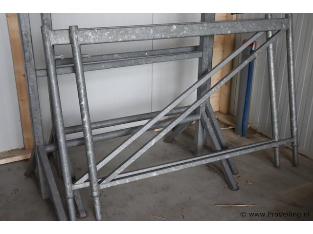 Steigerbok - 160x5x114cm - 157x5x170cm - afbeelding 3 van  10