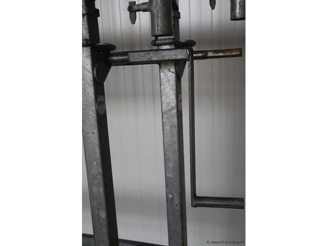 Steigerbok - 160x5x114cm - 157x5x170cm - afbeelding 9 van  10