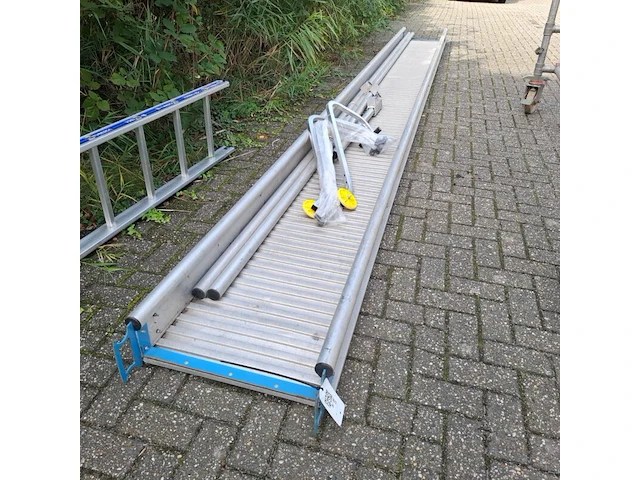Steigerbrug euroscaffold - afbeelding 1 van  6