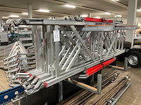 Steigerjuk met diverse steigeronderdelen - afbeelding 5 van  7