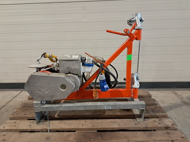 Steigerlier met zwenkarm 230v, imer, tr225 nf, 2016 - afbeelding 1 van  16