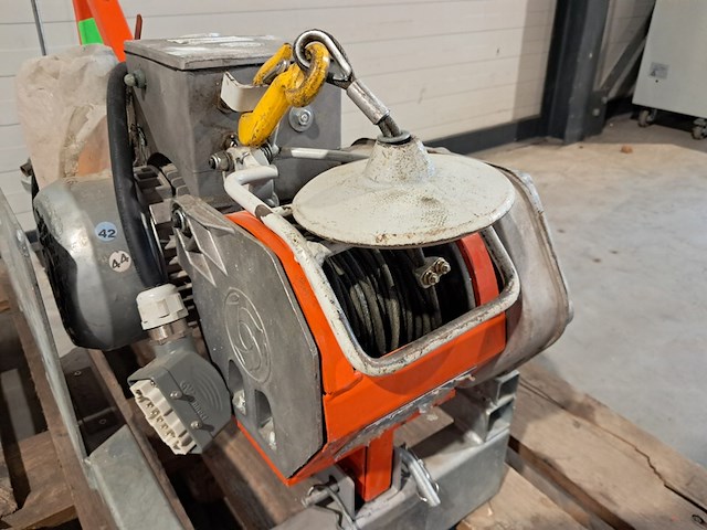 Steigerlier met zwenkarm 230v, imer, tr225 nf, 2016 - afbeelding 12 van  16