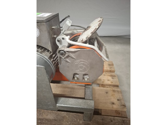 Steigerlier met zwenkarm 230v ~ imer, tr225 nf, bouwjaar 2015 - afbeelding 4 van  11