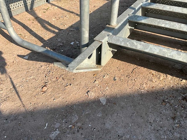 Steigertrap met bordes - afbeelding 8 van  8