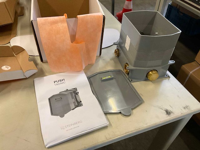 Steinberg push tronic vloerinbouwdeel badkraan - afbeelding 1 van  2