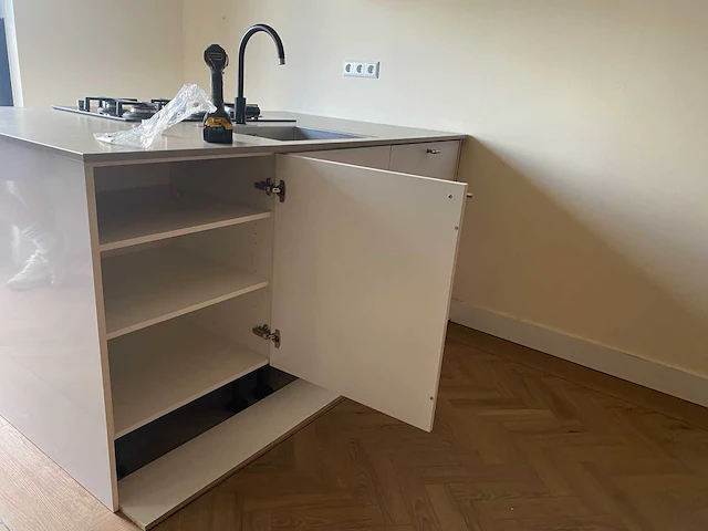 Steinhaus - keuken met apparatuur - afbeelding 27 van  39