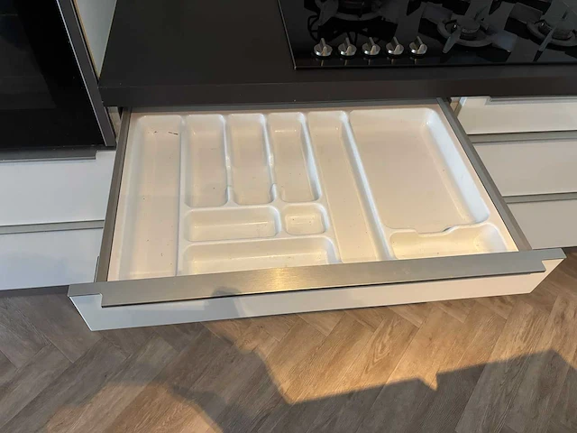 Steinhaus - keuken met apparatuur - afbeelding 9 van  30