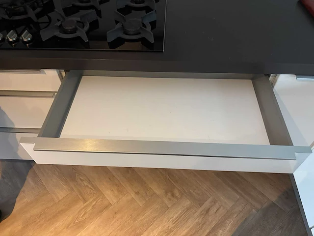 Steinhaus - keuken met apparatuur - afbeelding 18 van  30