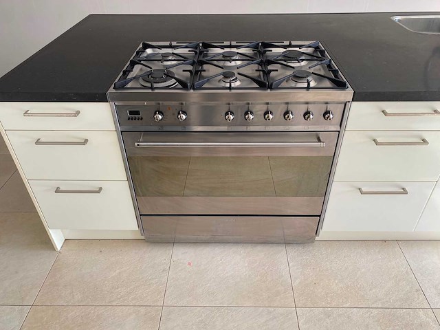 Steinhaus - keuken met apparatuur - afbeelding 3 van  37
