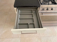 Steinhaus - keuken met apparatuur - afbeelding 4 van  37