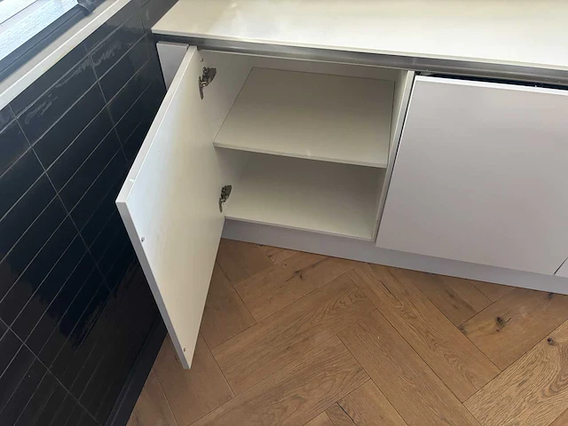 Steinhaus - keuken met bauknecht apparatuur - afbeelding 4 van  32