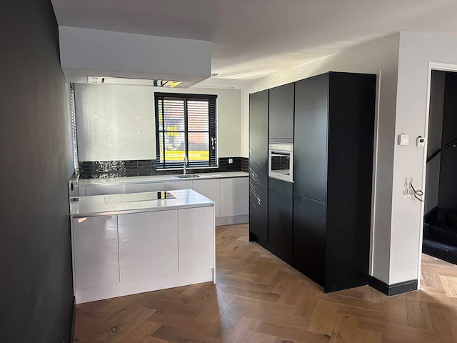 Steinhaus - keuken met bauknecht apparatuur - afbeelding 1 van  32