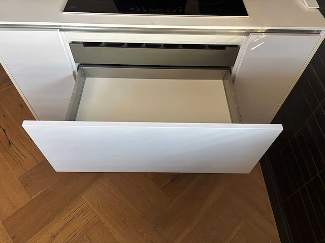 Steinhaus - keuken met bauknecht apparatuur - afbeelding 29 van  32