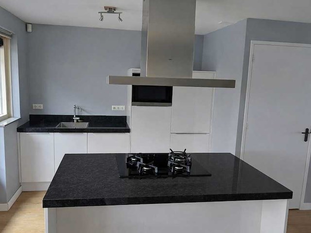 Steinhaus - keuken met novy/bauknecht apparatuur - afbeelding 1 van  29