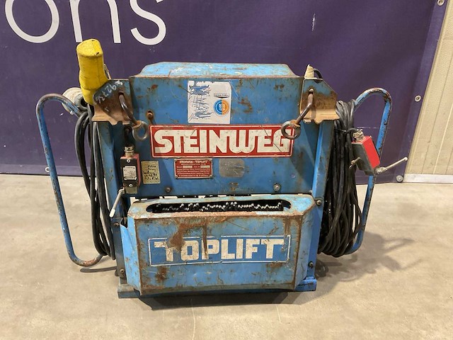 Steinweg toplift motor t.b.v. pannenlift - afbeelding 1 van  3