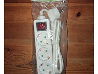 Stekkerblok met schakelaar 3 meter kabel (doos t) - afbeelding 3 van  3